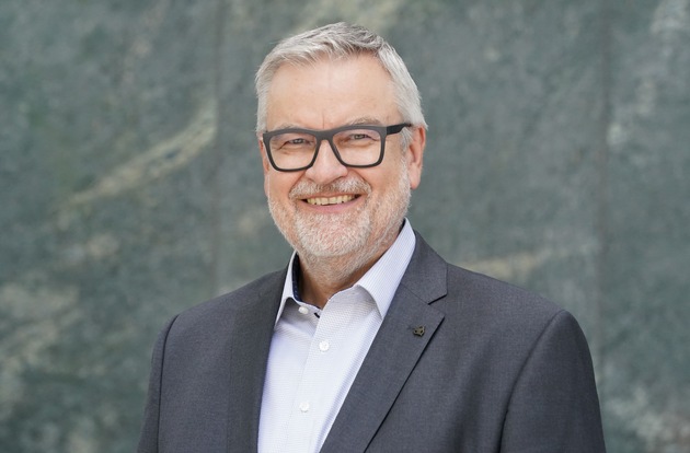 dpa group continues on growth path / New newsroom for central editorial office in the coming year